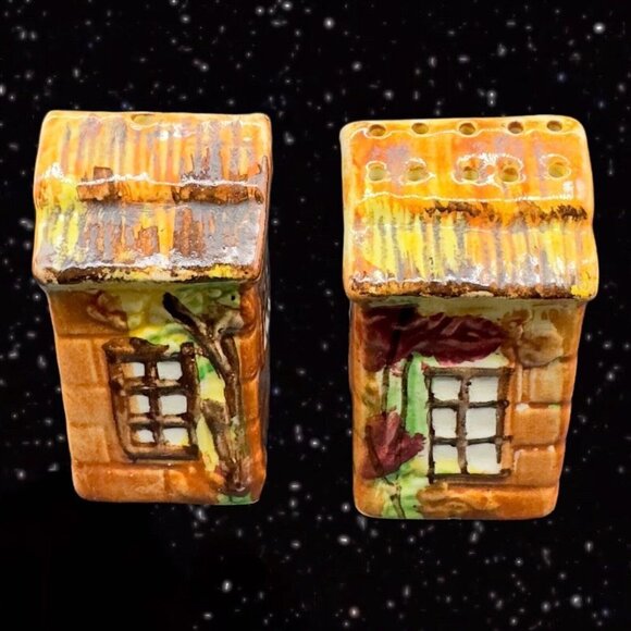 Ceramic Salt and Pepper Shaker Set 2 pcs Cottage House Painted Made In Japan 3”T - Picture 2 of 8